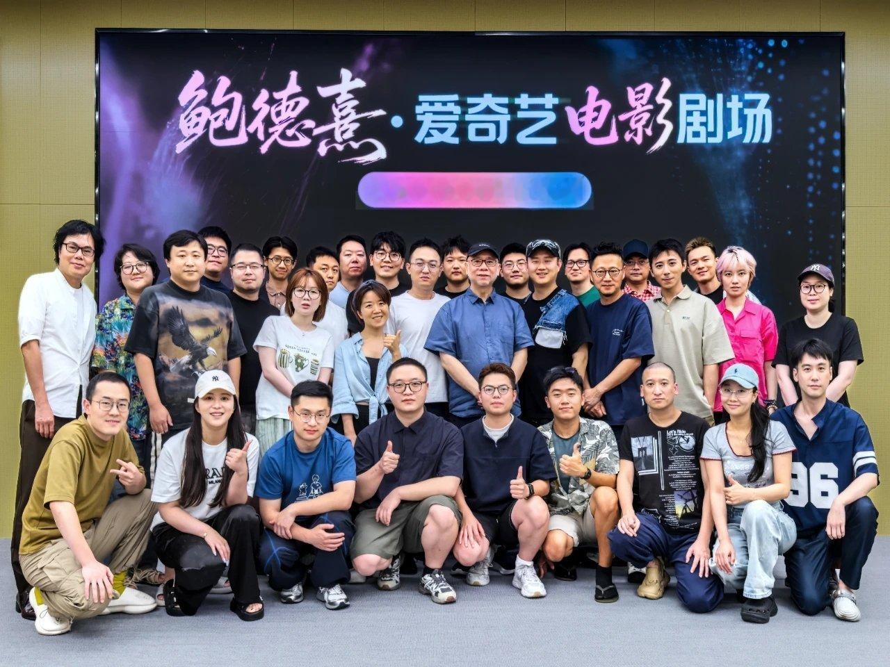  鲍德熹鼓励所有入围的创作团队持续打磨剧本深耕内容，提醒创作者要更多关注本土内容