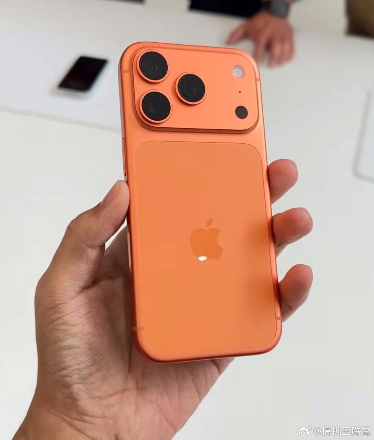 iPhone17Pro 丑看了一圈很多人都在说iPhone17 Pro丑，说实话