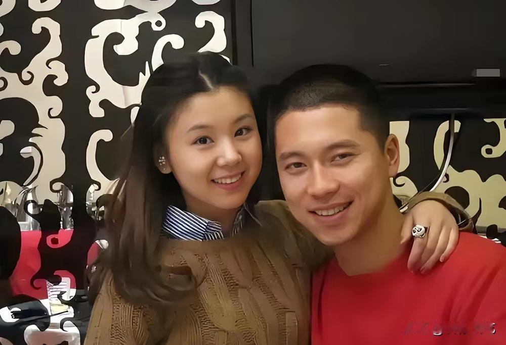 内娱居然还有这种逆子？王雷你是专门来触动同行肺管子的吧？
放着高价亲密戏合同不