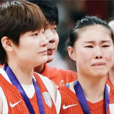 我算是搞懂了！宫鲁鸣在国家队名单公布前，特意去现场看了四川女篮的比赛。

宫鲁鸣