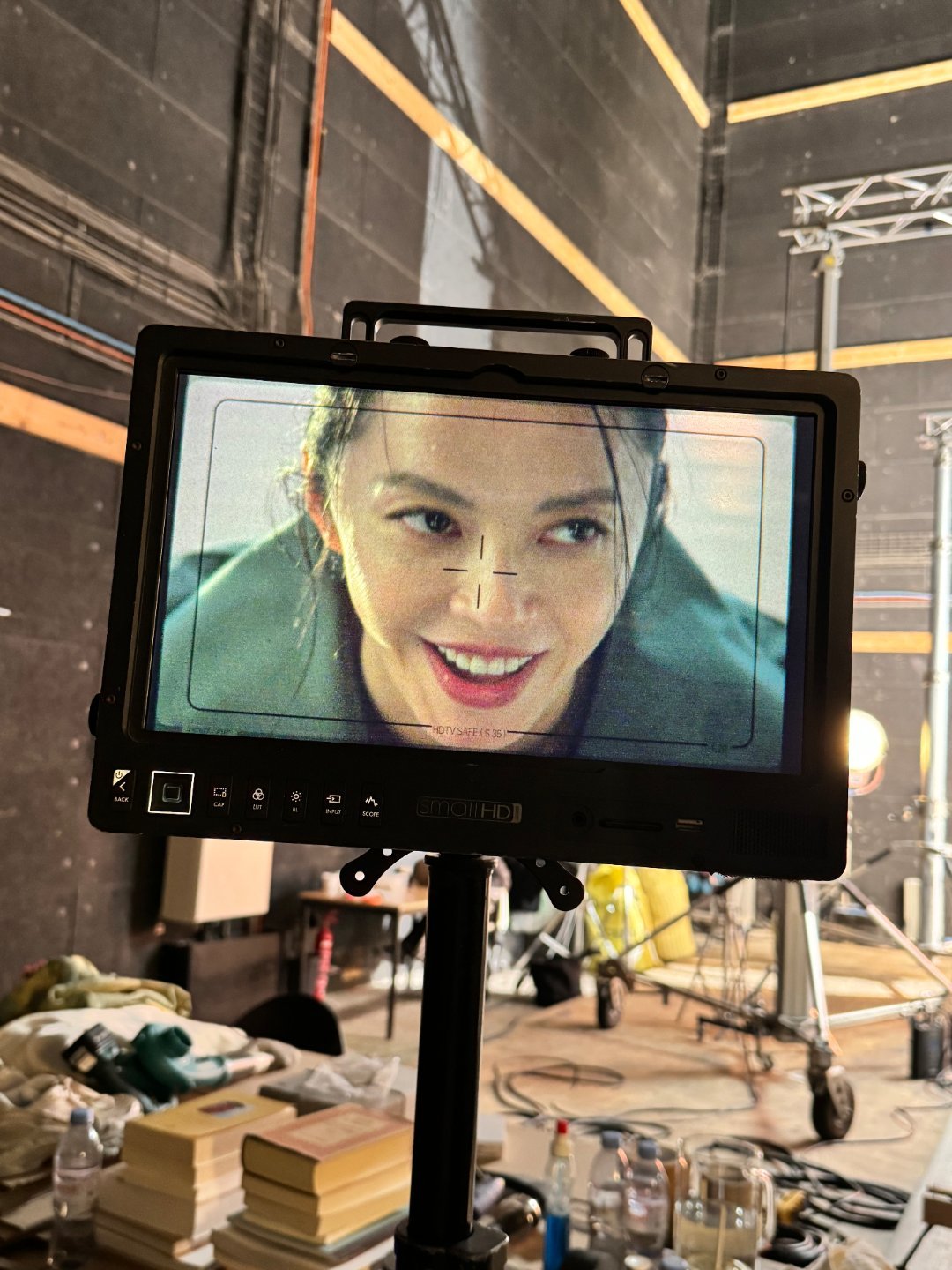 姚晨就这个大女人爽姚晨中女力量感 不装不怯真实坦荡，褪去青涩尽显成熟韵味，把大女