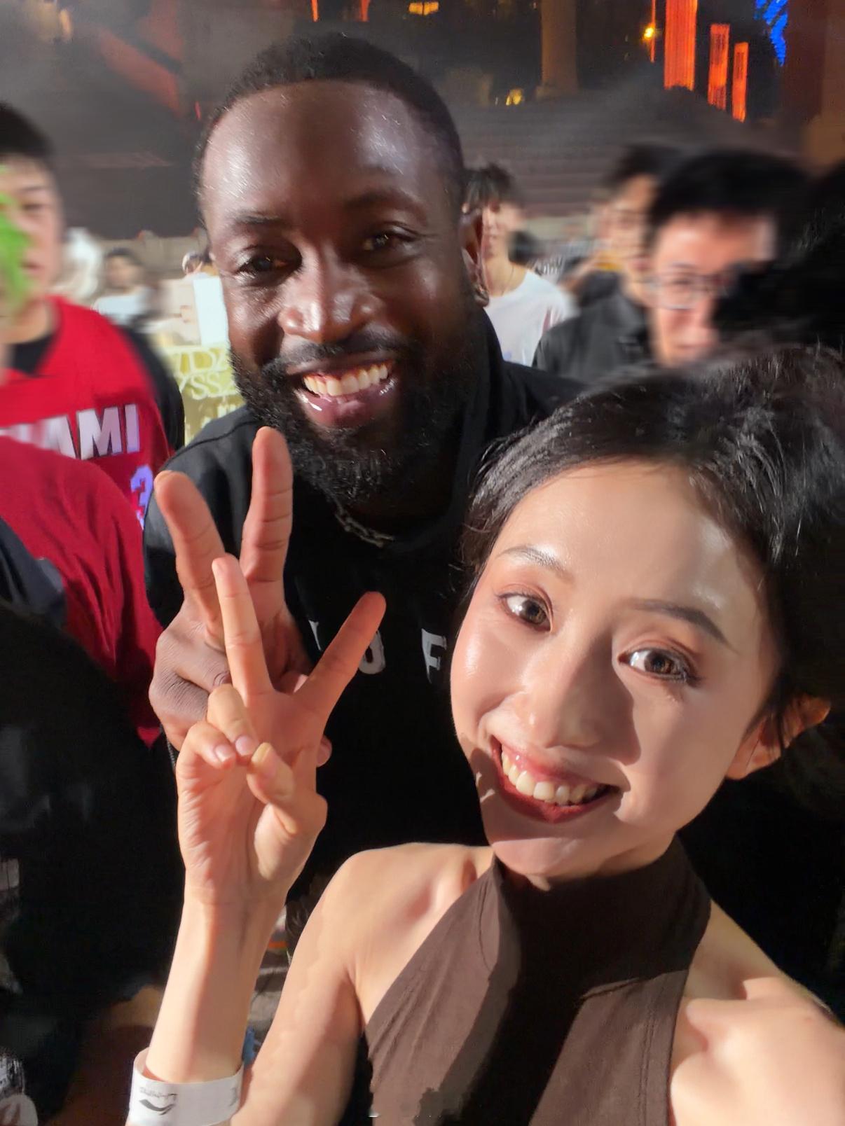 Way of Wade！！！韦德是我见过次数最多的球星了，握手合影现在都有了！只