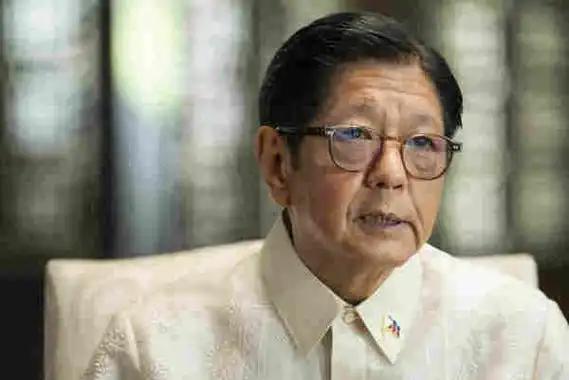 菲律宾提交黄岩岛海图想制造国际影响，美航母驶入南海释放信号，中方用管理规则和执法