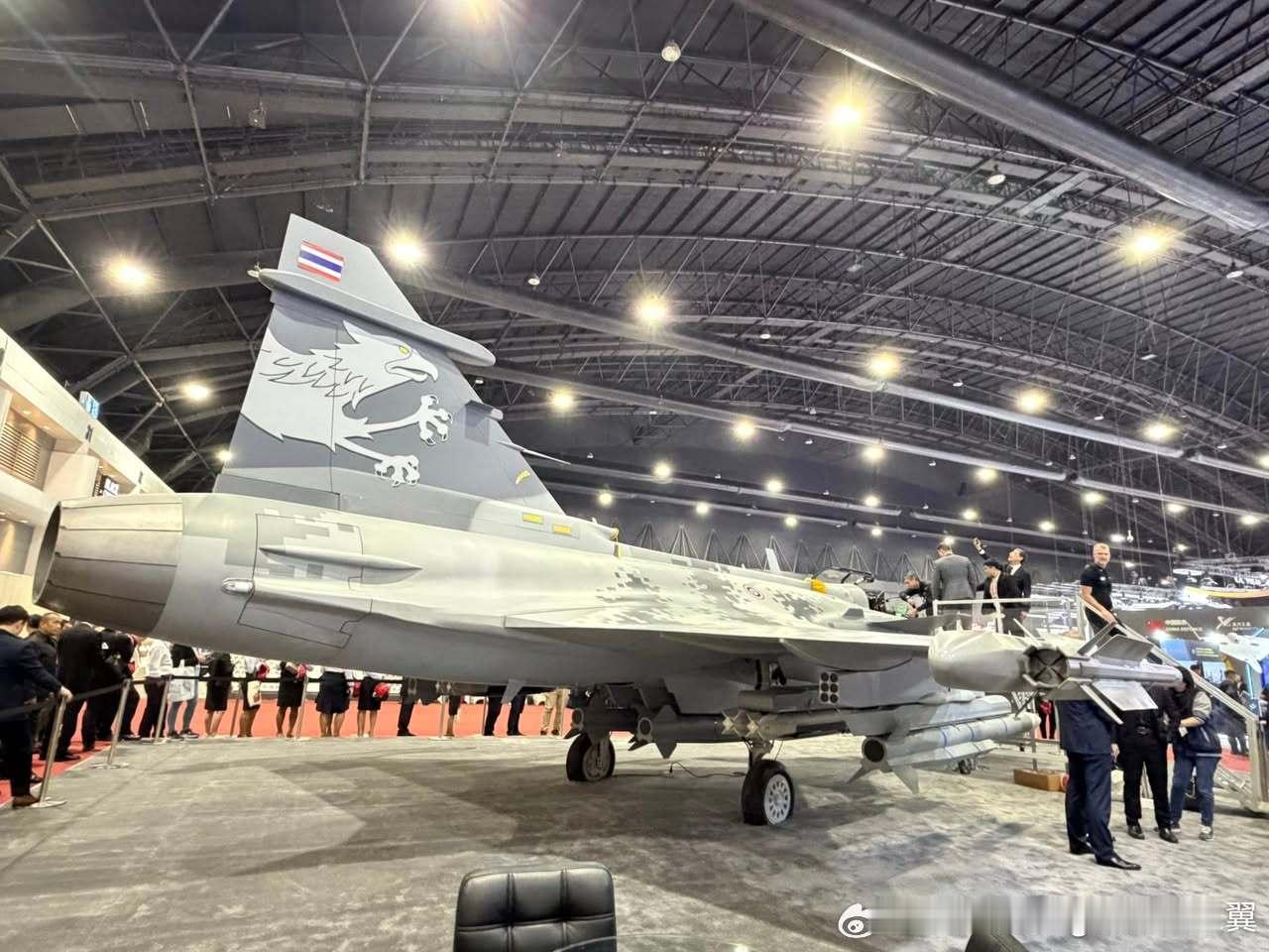 泰国鹰狮E全尺寸模型 