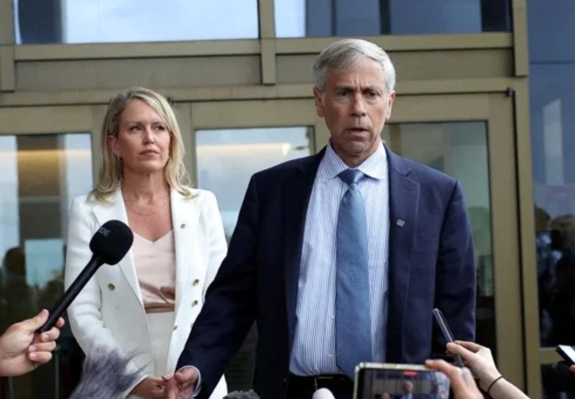 【马杜罗的律师是位牛人，睡觉都在打官司】

马杜罗1月5日在纽约首度出庭受审，站