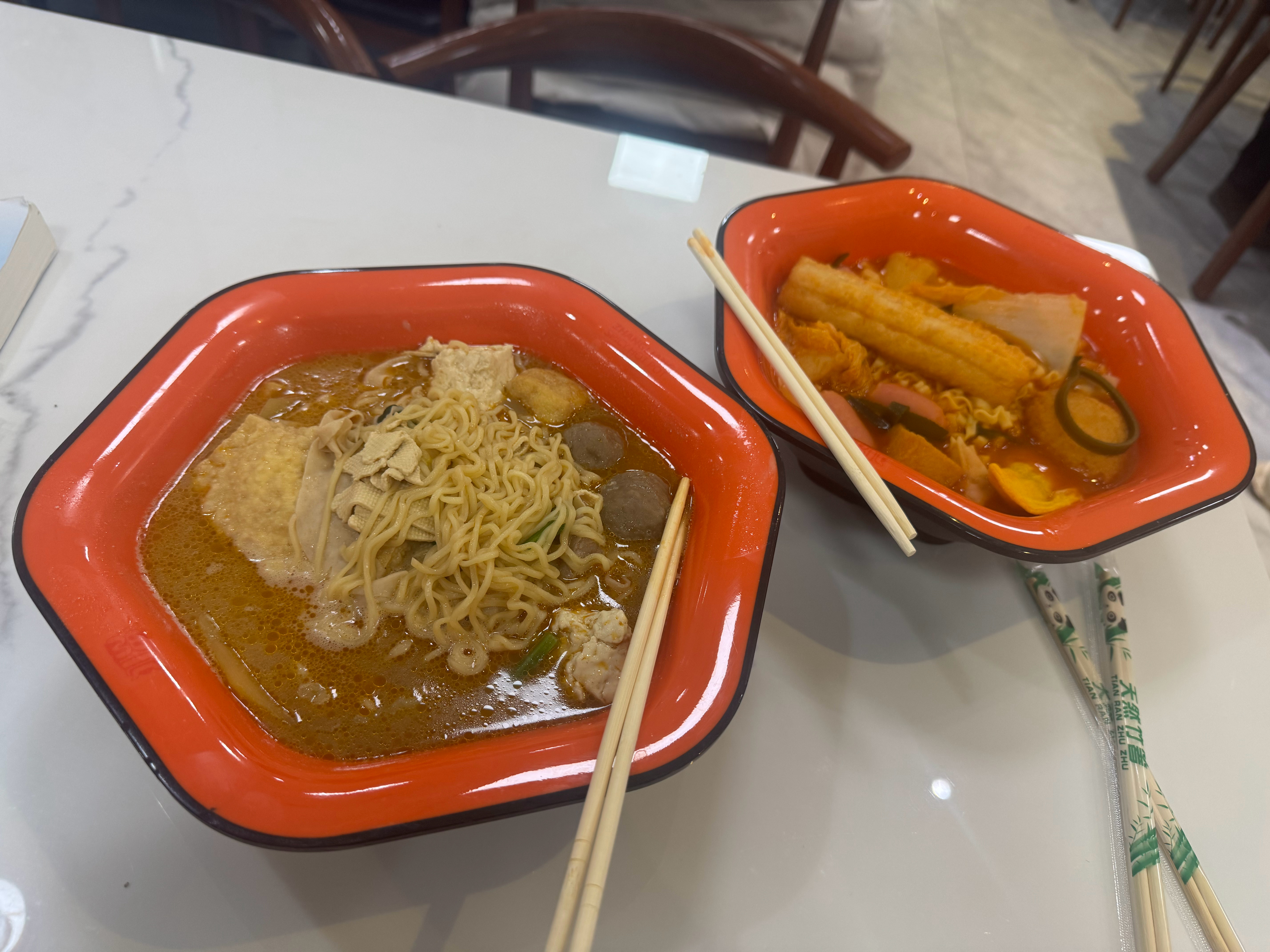 我们大学食堂，两份麻辣烫一共花了34.6，大家觉得贵吗？生活手记