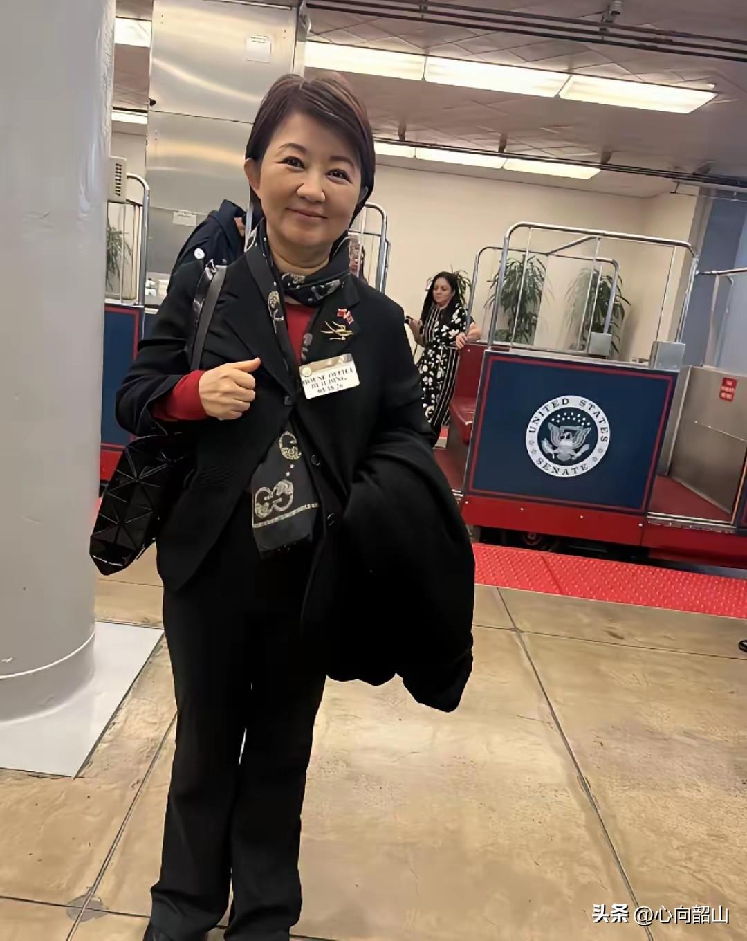 卢秀燕愚蠢之极，蠢就蠢在中国统一大势浩浩荡荡之际，她却自不量力的在高调访美期间，