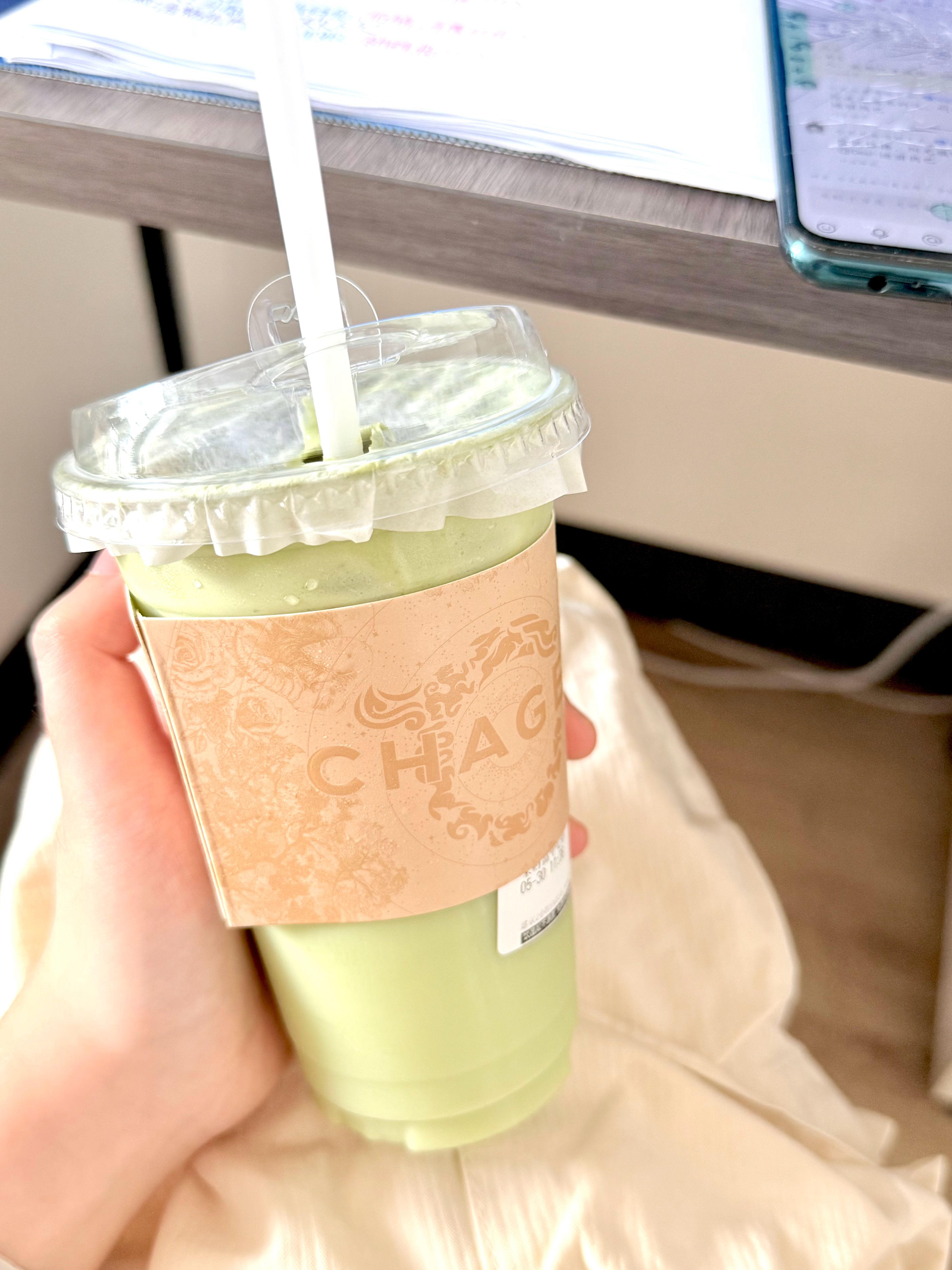 【霸王茶姬-耶～抹茶龙井】🌟🌟🌟🌟 无功无过，喜欢抹茶的可以冲🫰（明天