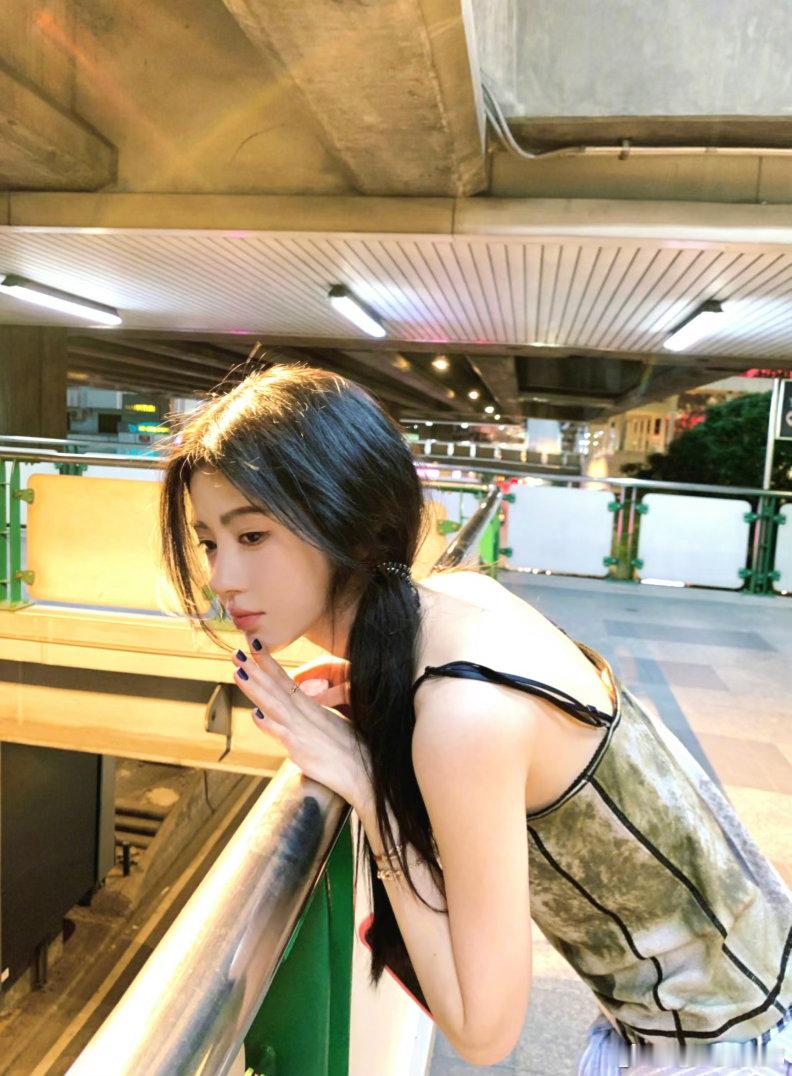 鞠婧祎  jjy鞠婧祎阿黛 jjy鞠婧祎来战 “只说珍惜不说永远 ”𝙅𝙪𝙨