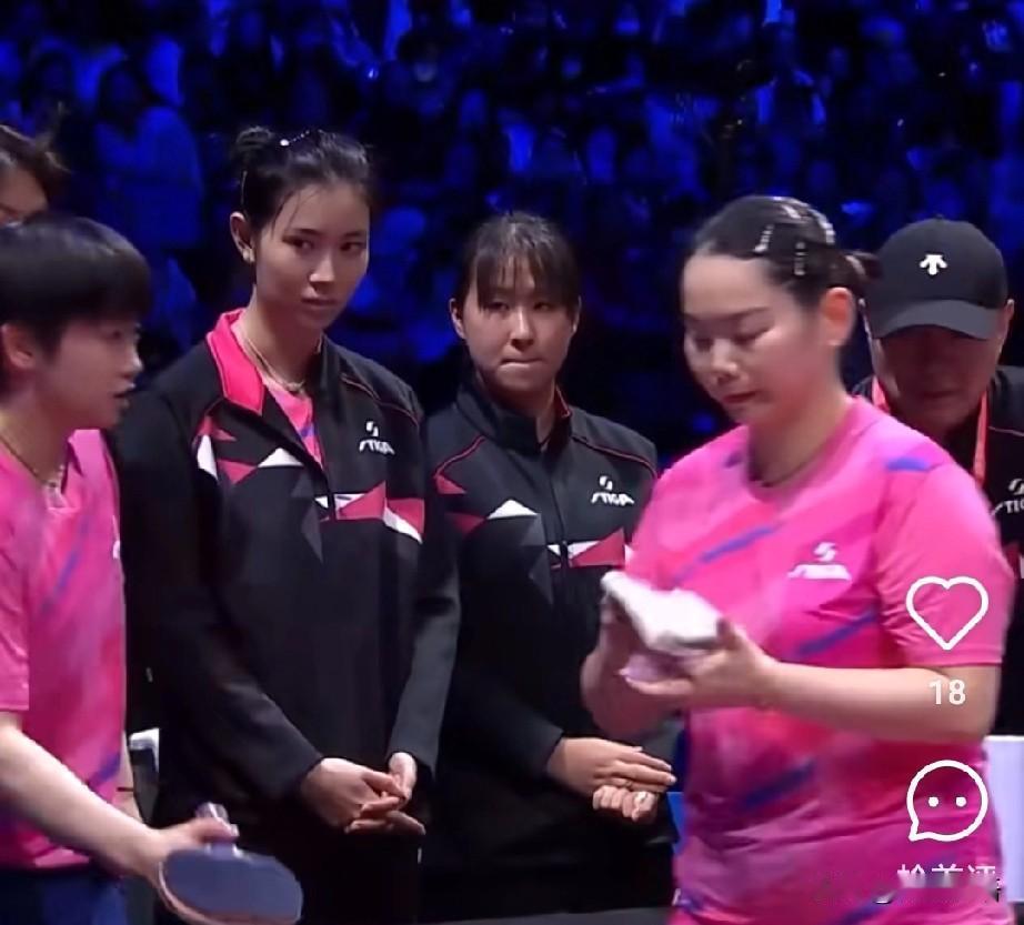 莎莎一人为河北队拿了2分。
今晚女团决赛，已经打了四盘，莎莎担任一单拿下2分，莎