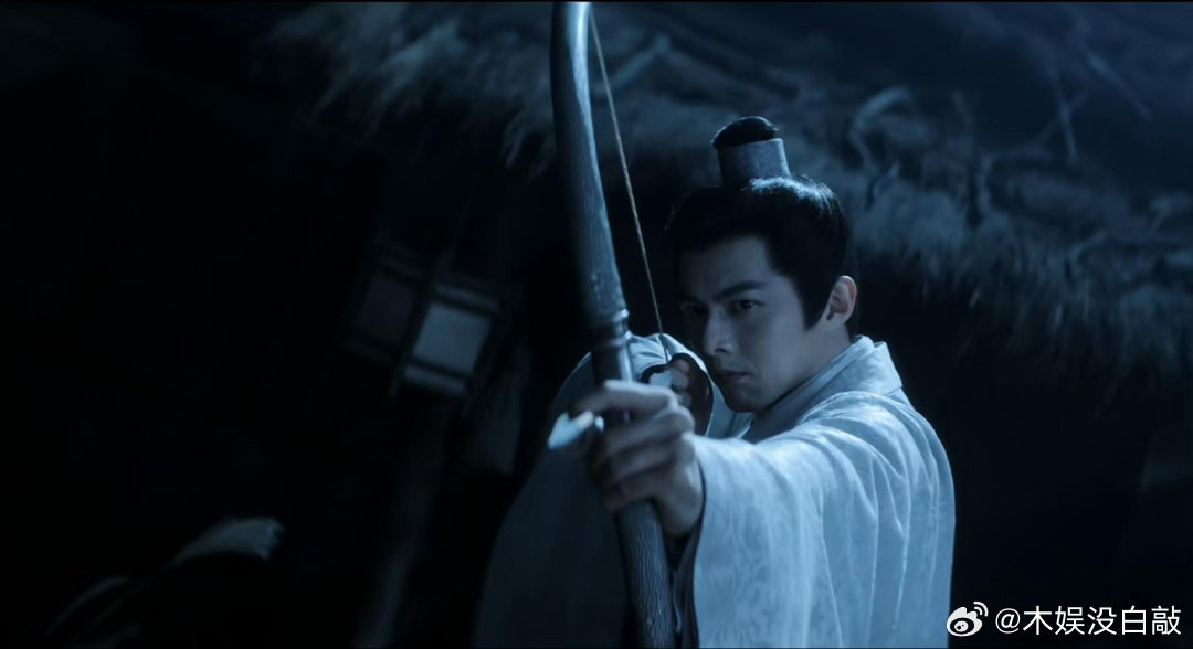 国破太子专业户 虽然坐着 气场却有两米八！ 叶祖新