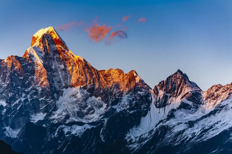 今年春节超长假期，能干的事儿可太多了。有人选择在家好好休息，把一年没睡够的觉补回