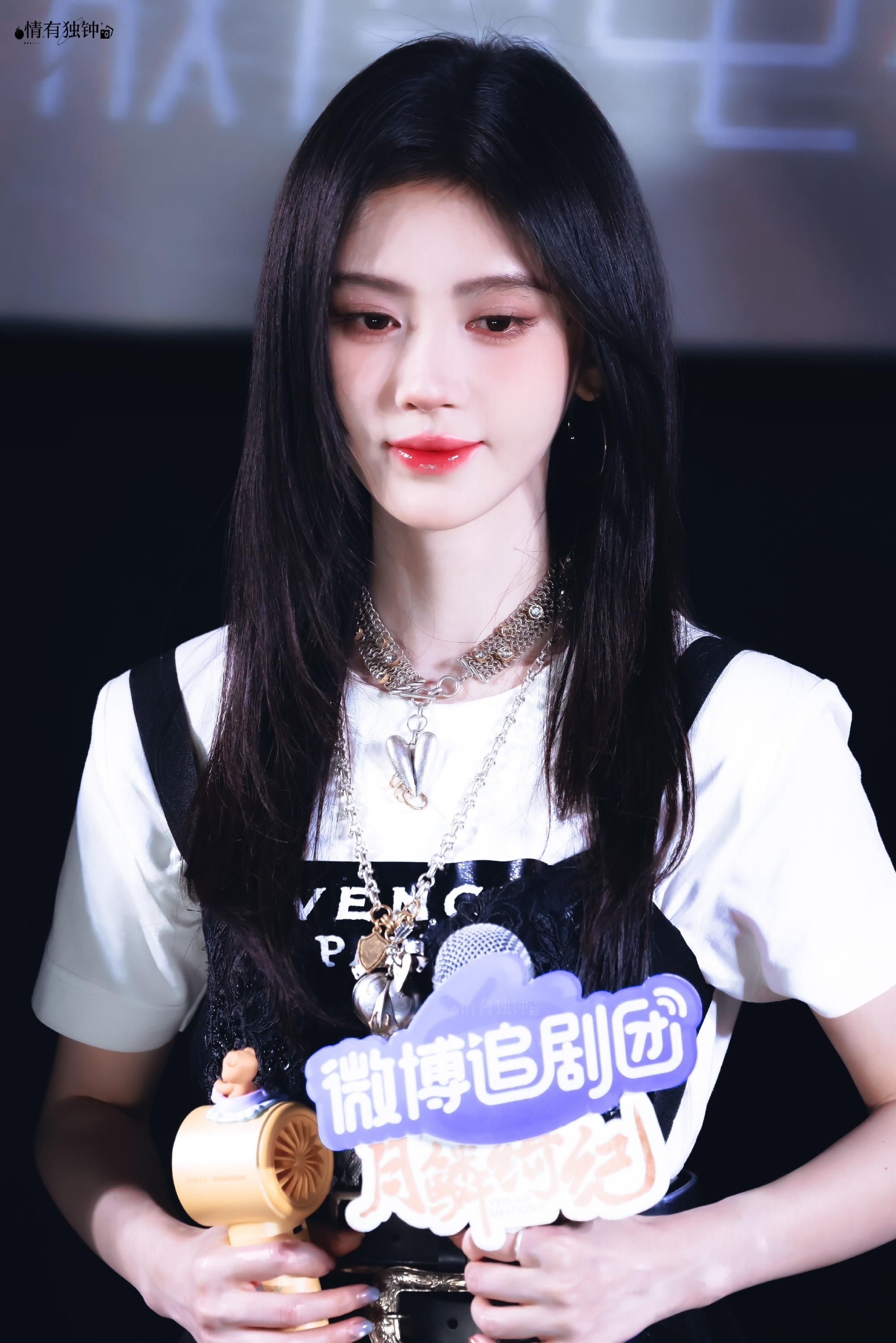 鞠婧祎姜黎非jjy鞠婧祎千香“你永远不懂那种 看清了还喜欢的感觉”