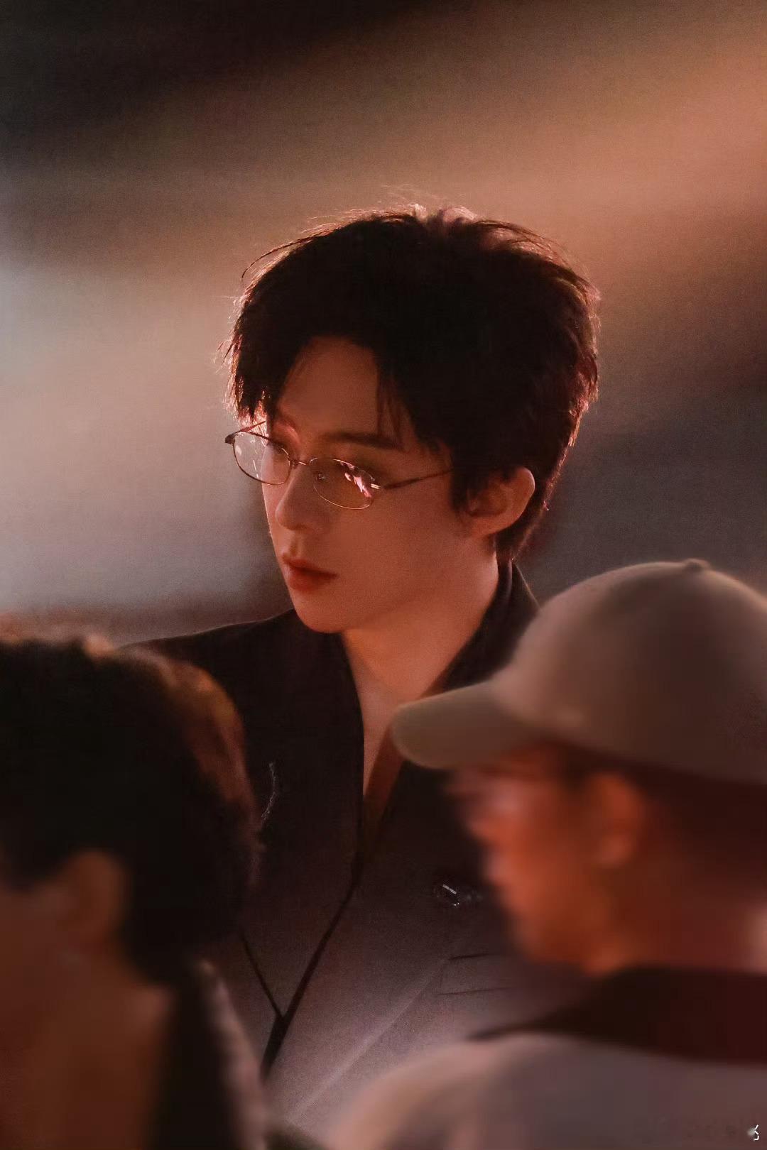 摩登兄弟刘宇宁一场直播上十八般才艺一场直播解锁N种惊喜，宁哥把腊八过成了小春晚，