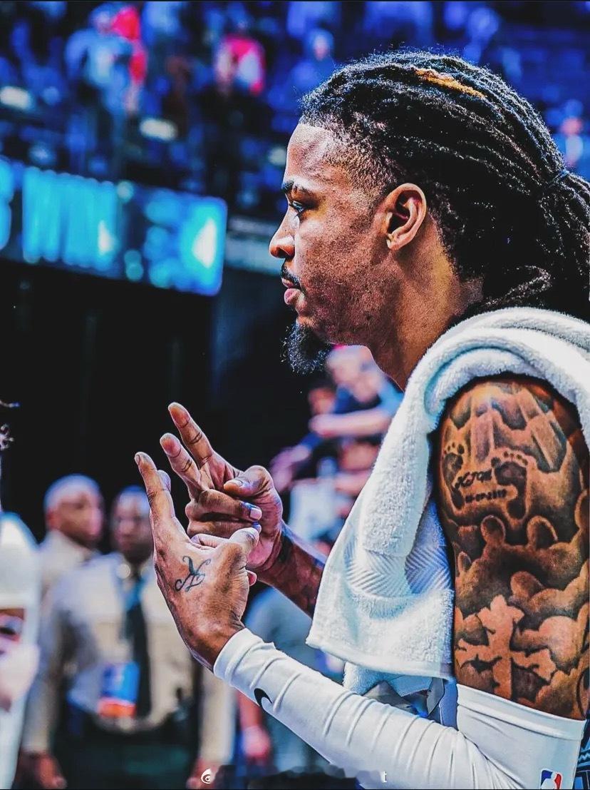 一组莫兰特昨日比赛炫酷的滤镜照片！这感觉无敌了～ 莫兰特热爱篮不住孟菲斯灰熊