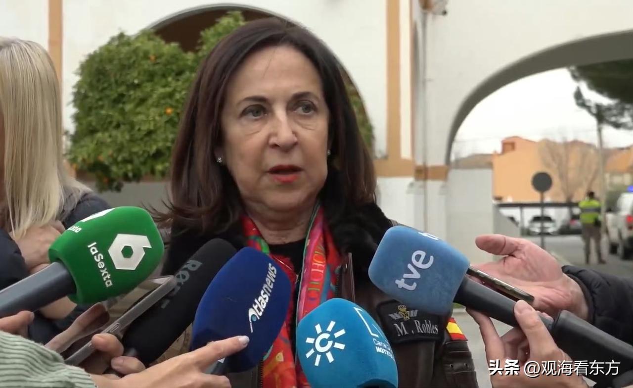 【西班牙：强硬立场致美战机撤离】
 
当地时间3月2日，西班牙国防部长罗夫莱斯证