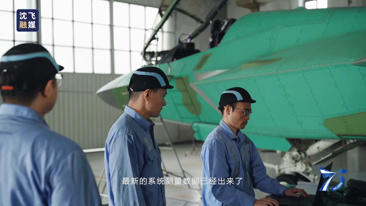 歼-35量产数量已超30架？沈飞宣传片大方展示：00批次第30架歼-35！

好