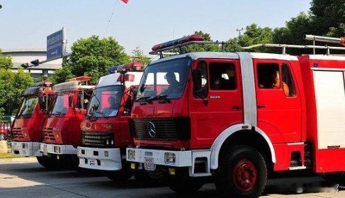 我国是出了名的制造大国，连火箭和航母都能造出来，为何要花2400万人民币，重金购