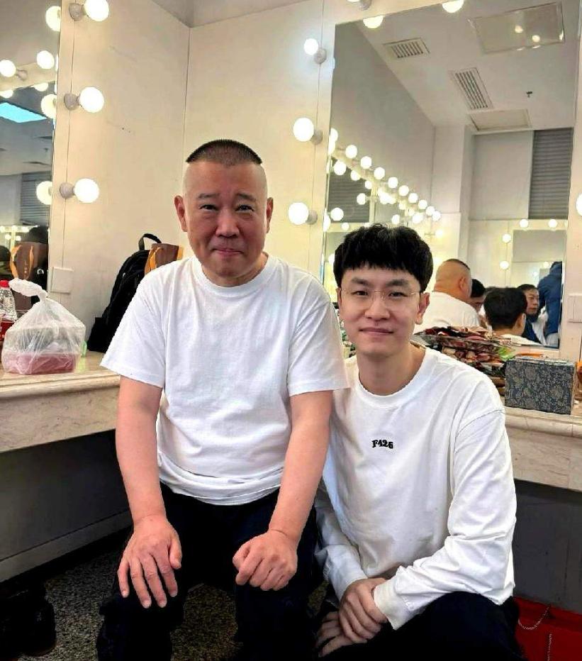 【相声演员郭霄汉和尚九熙疑似裂穴，尚九熙淡出舞台，你怎么看？】
近日，随着德云社