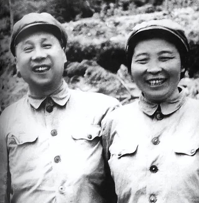 1960年，开国女少将回乡探亲路遇暴打自己的前夫，她作何反应？

然而，命运之轮