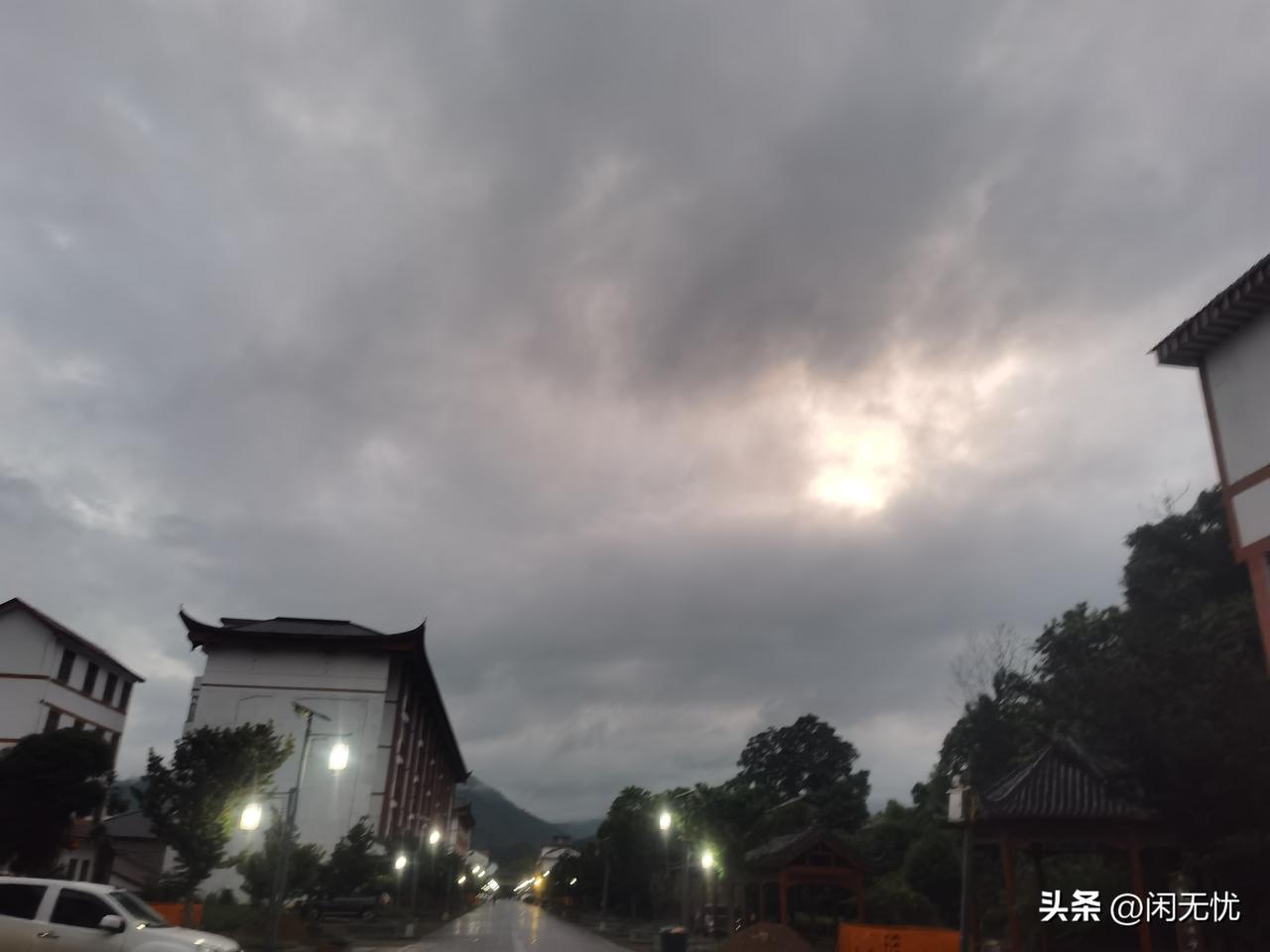 修行人为什么永远年轻？
很多修行人，都是老顽童，八九十岁，也和小孩子一样，心态和