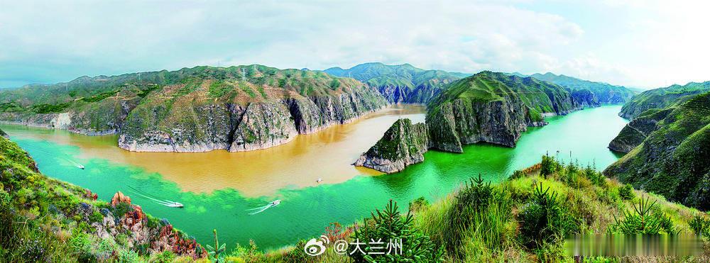 夏日避暑游花儿临夏有凉方【夏日避暑游 花儿临夏有“凉”方】盛夏暑气漫过平川之时，