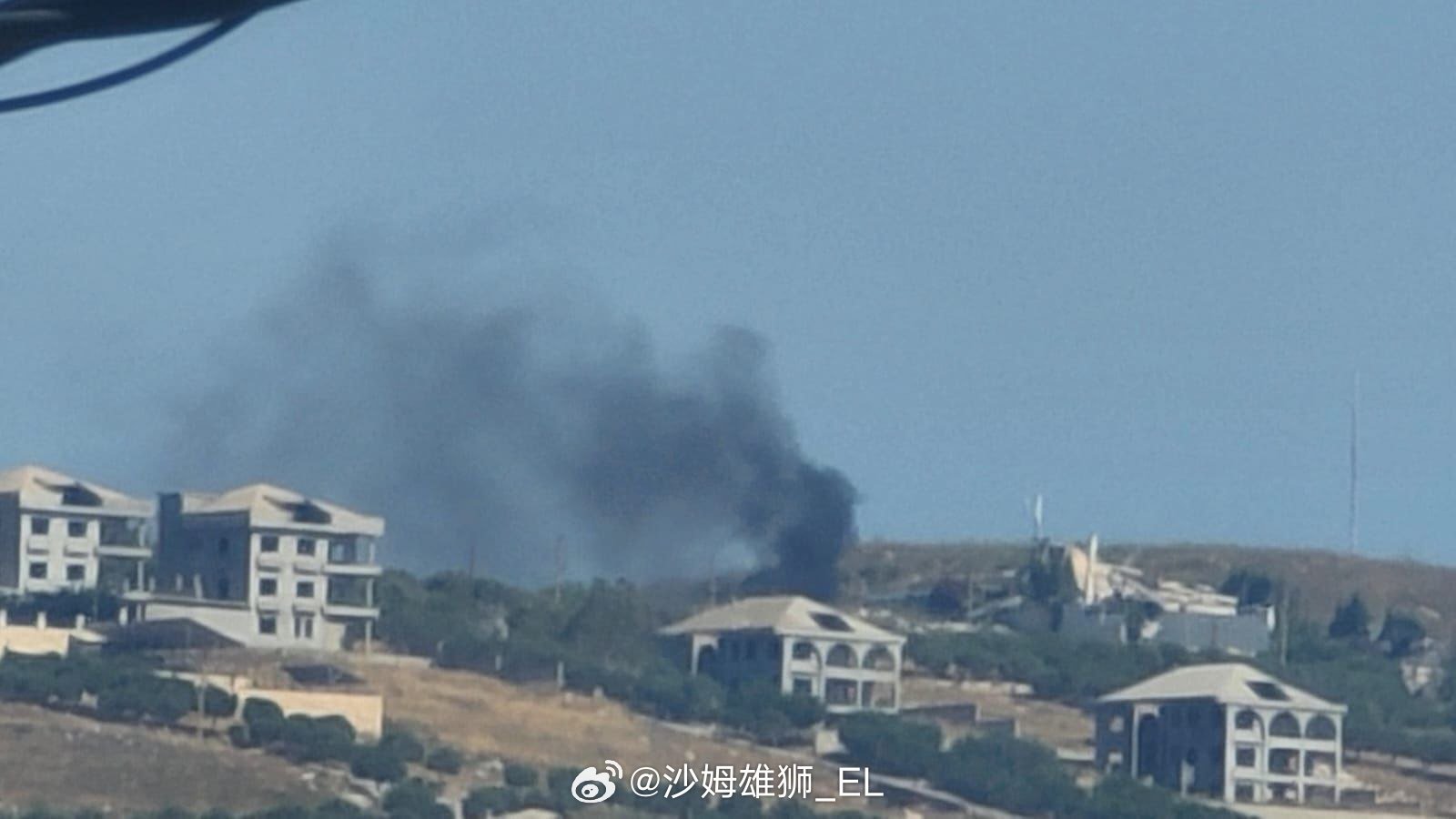 昨天以色列军队在黎巴嫩南部地区发动了新的无人机袭击，造成1死1伤。 