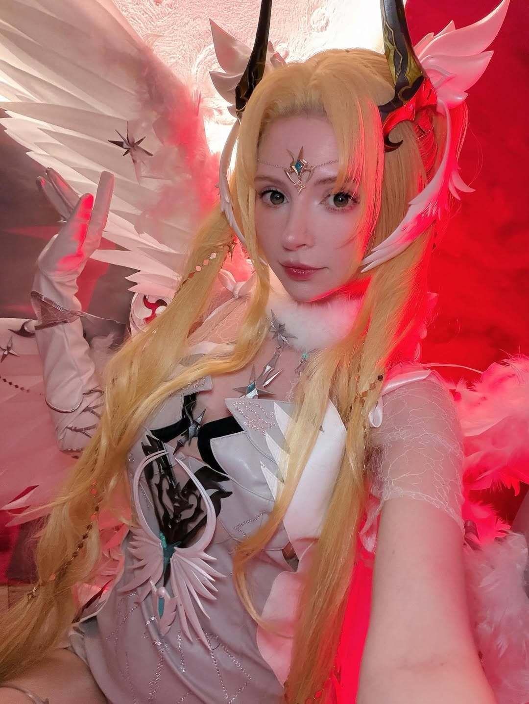 碍事梨vs碍事梨 今日cosplay梨——《二重螺旋》芙罗拉梨
