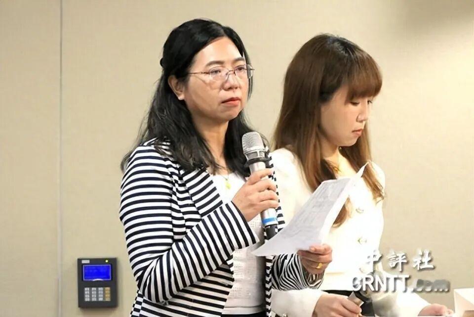 重磅！新党发表台湾生存宣言：直面统一，才有和平，怒斥被美掏空🔥
 
4月25日