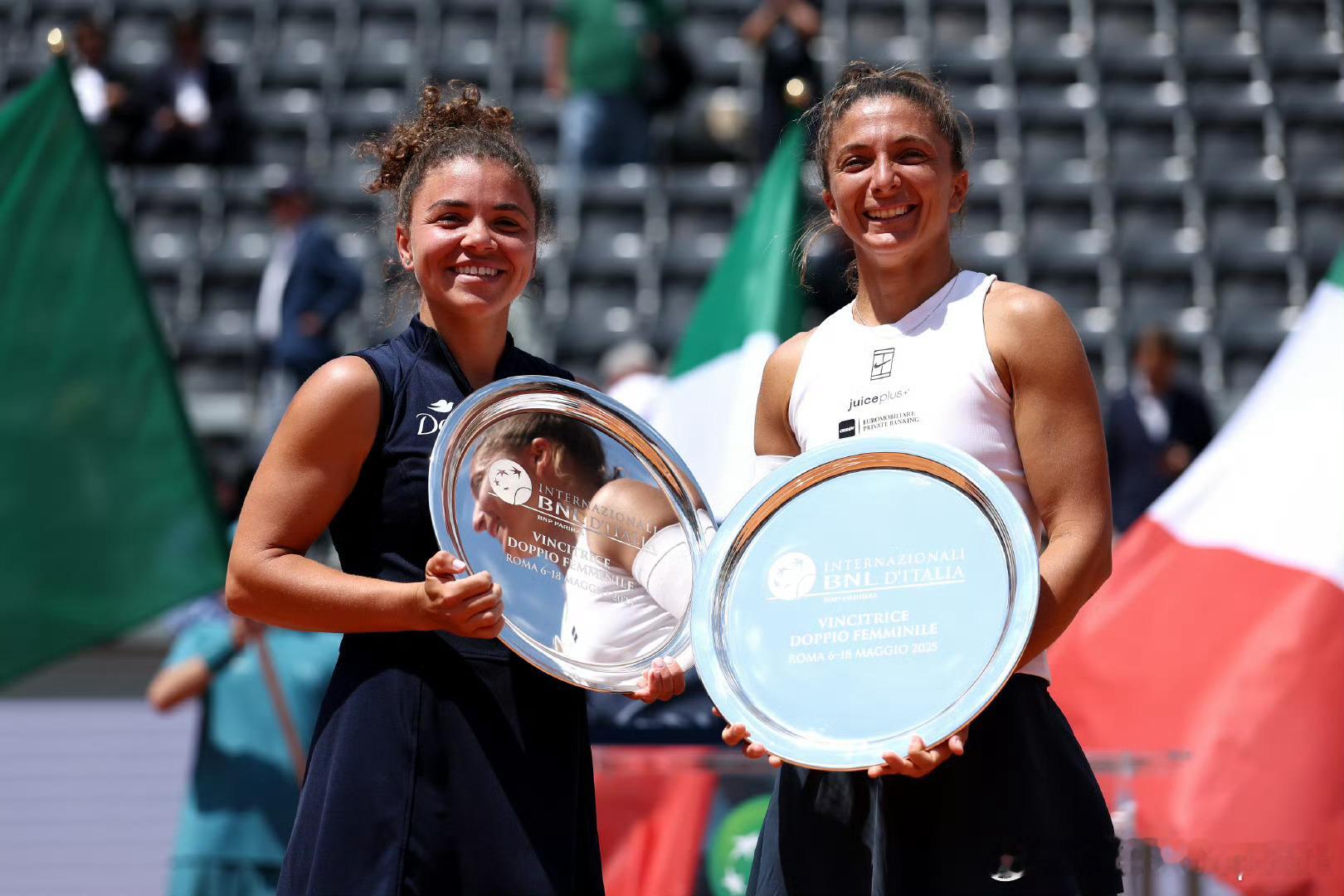 法网2025 女双半决赛[2]🇮🇹埃拉尼/🇮🇹保利尼6-0/6-1🇷?