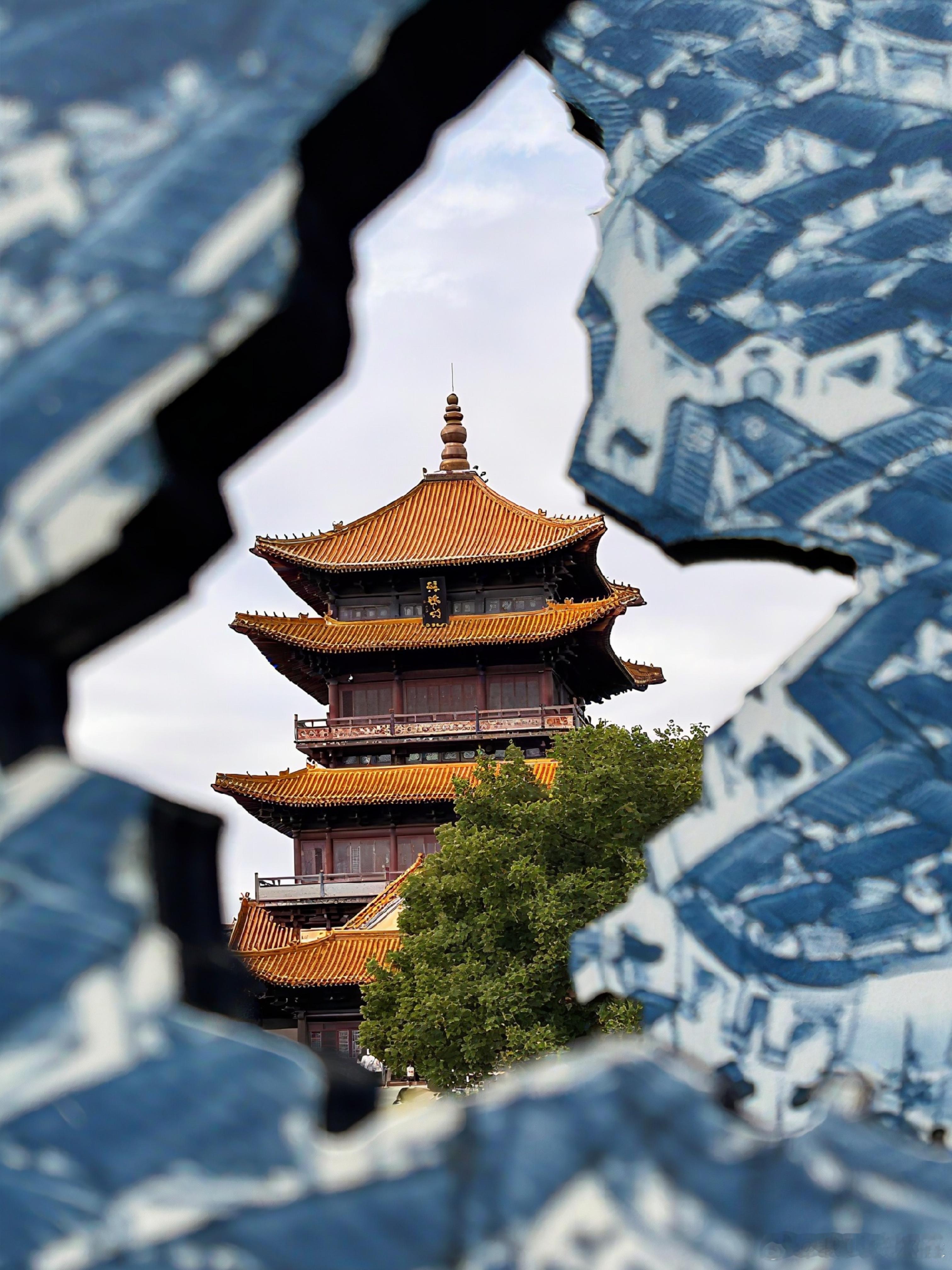 景德镇一个对自驾非常不友好的地方这里的非机动车完全无视交通灯，车道线...自驾游