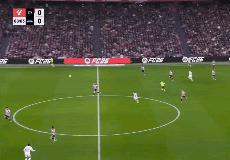 这就是姆巴佩！接阿诺德长传球，一停一过做到了极致，随即带球突破到对方大禁区前沿，