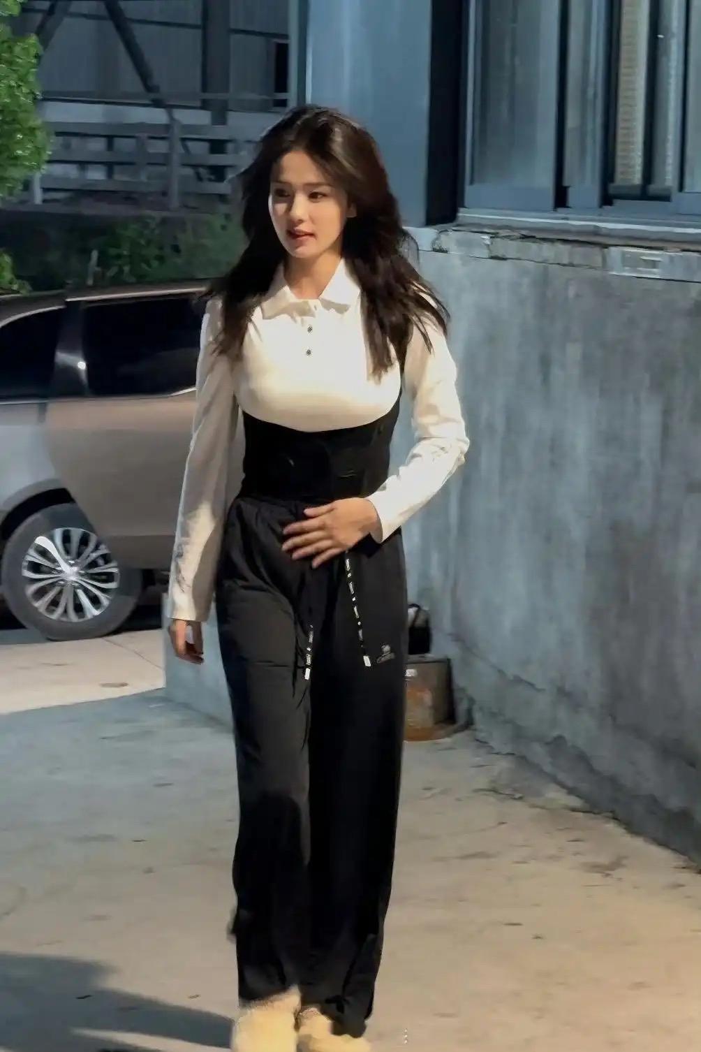 白鹿的的身材怎么突然变了呢……