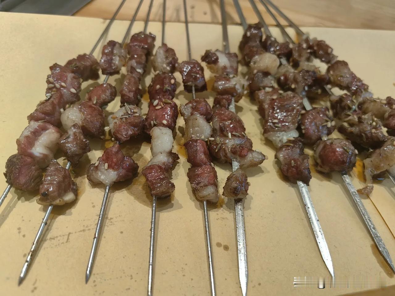 记录我的8月生活全职妈妈一边上班一边带娃，记录一下我的8月，休息的时候就想一家人