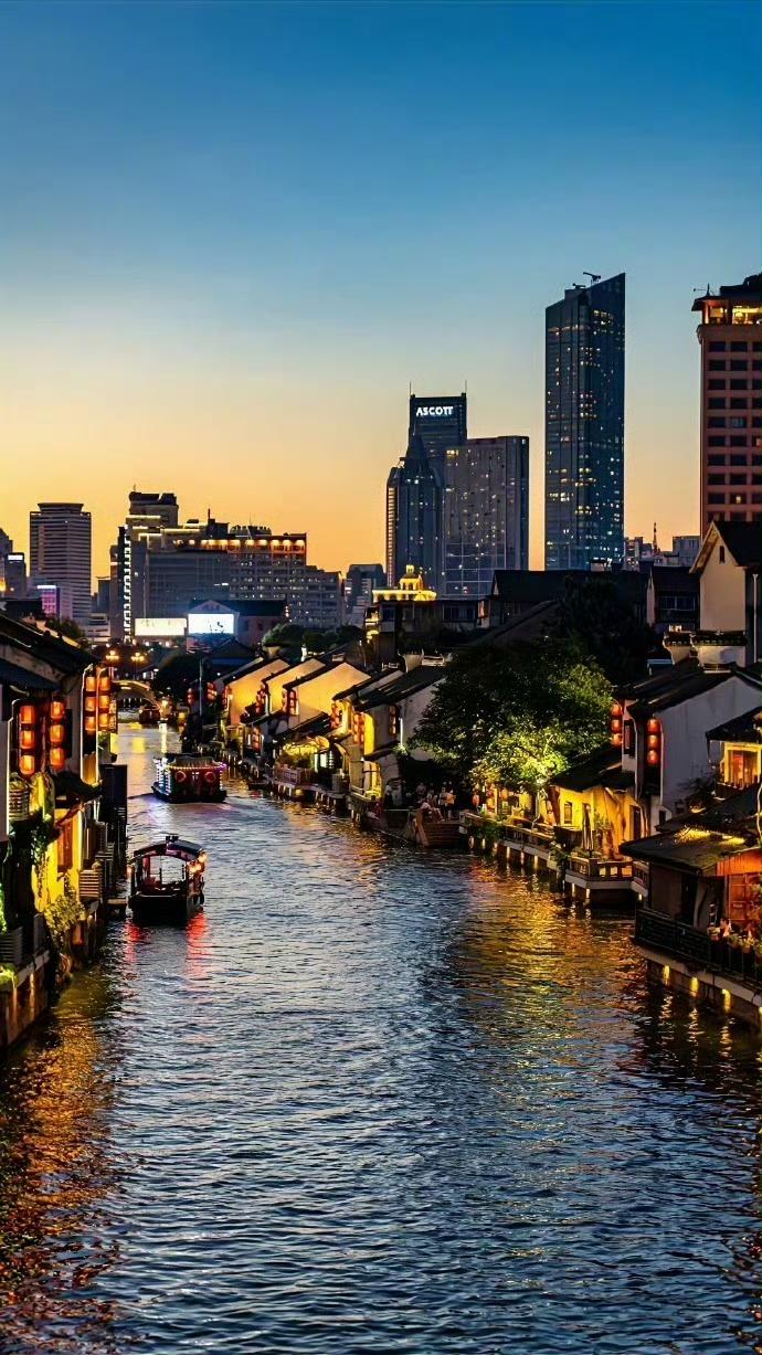 慢品人间烟火，闲观小桥流水