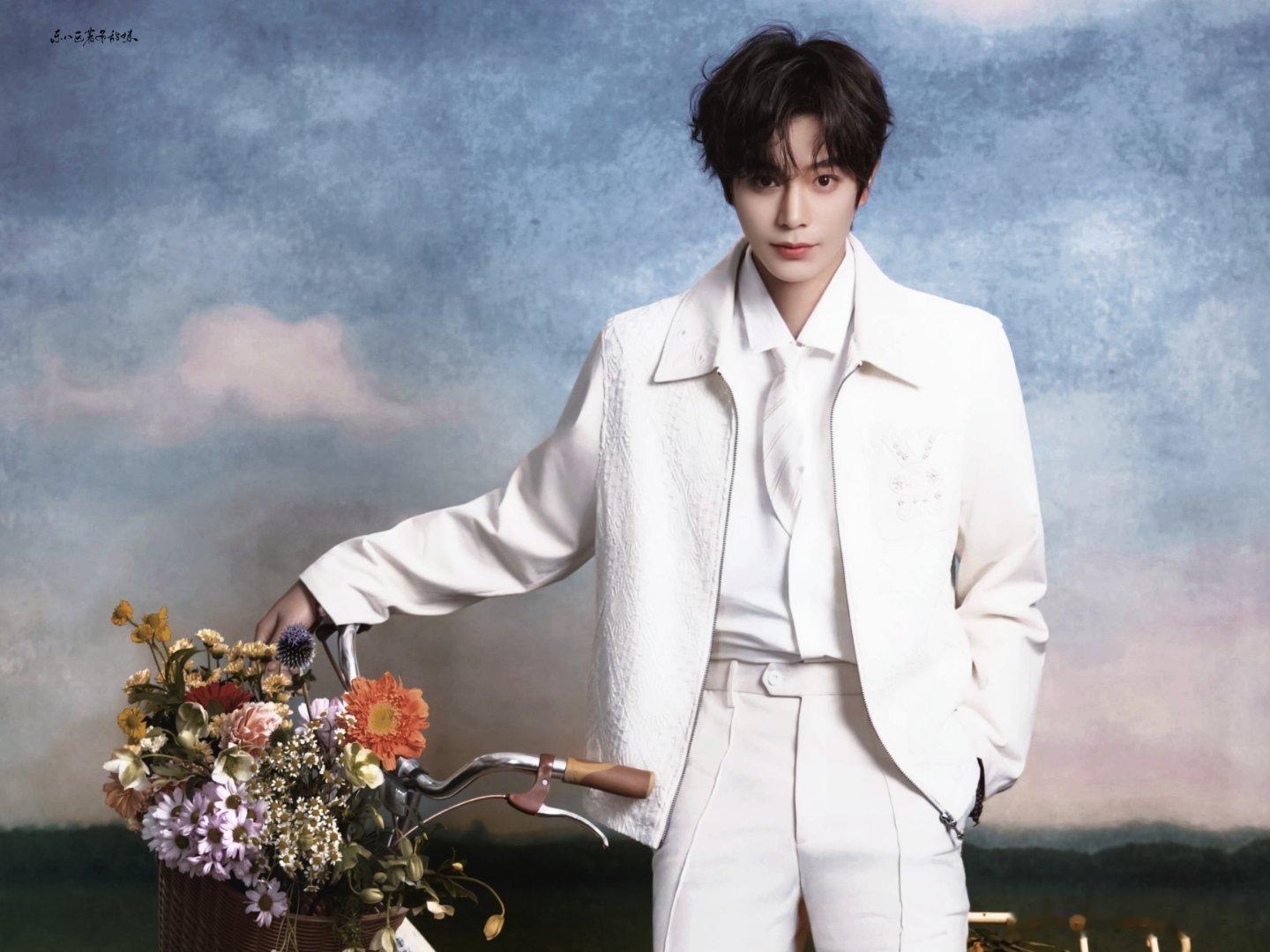 dyx 我在黄昏上写一封书信，载着落日的余晖和银河的浪漫，寄给你，寄给温柔本身。