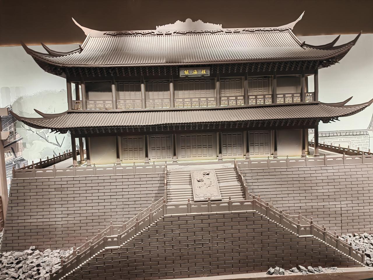 三坊七巷里的“巧克力世界”，巧克力做的镇海楼，门楼，寿山石，恐龙，大卫……每个人