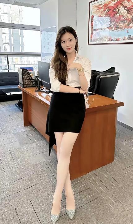 办公室上班的一天。