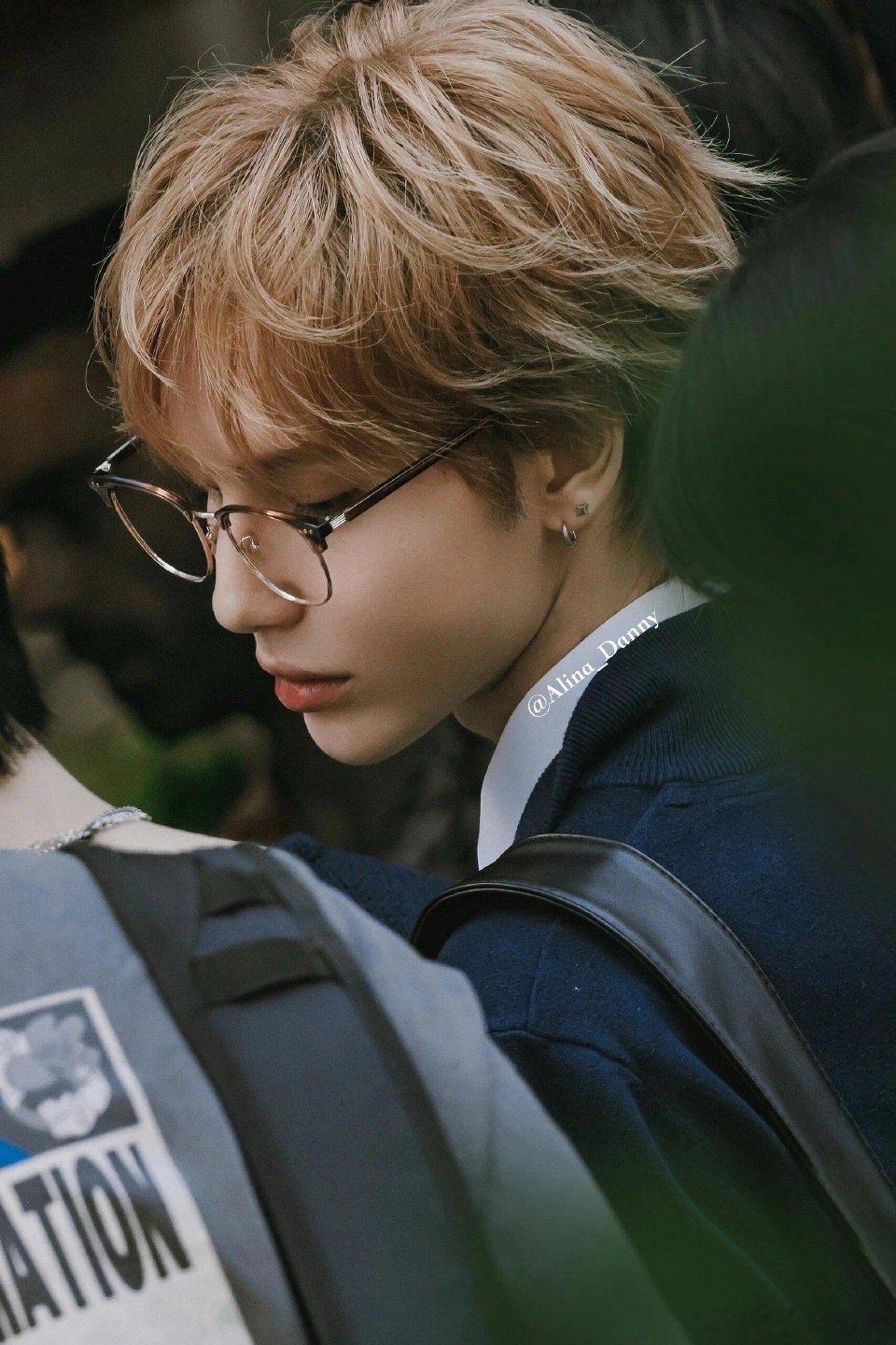 🦁 这里的一切都有始有终，却能容纳所有的不期而遇和久别重逢。 我永远为人类感情