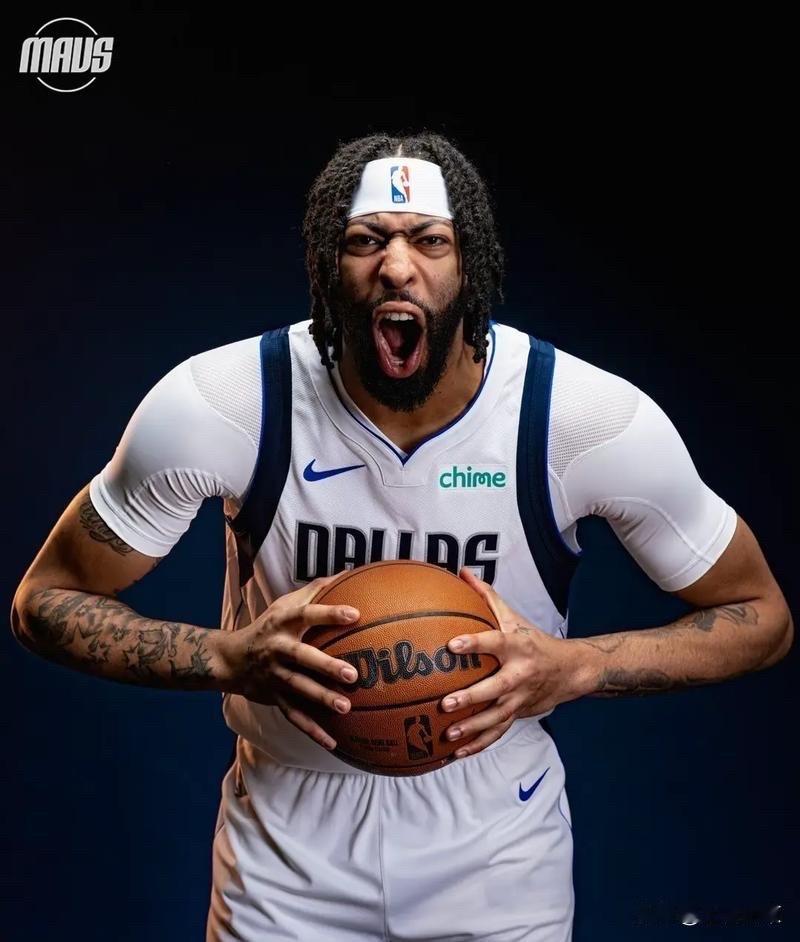 浓眉戴维斯没来湖人之前就有资格进75大吗？？错，根本就没有资格！！

人家利拉德