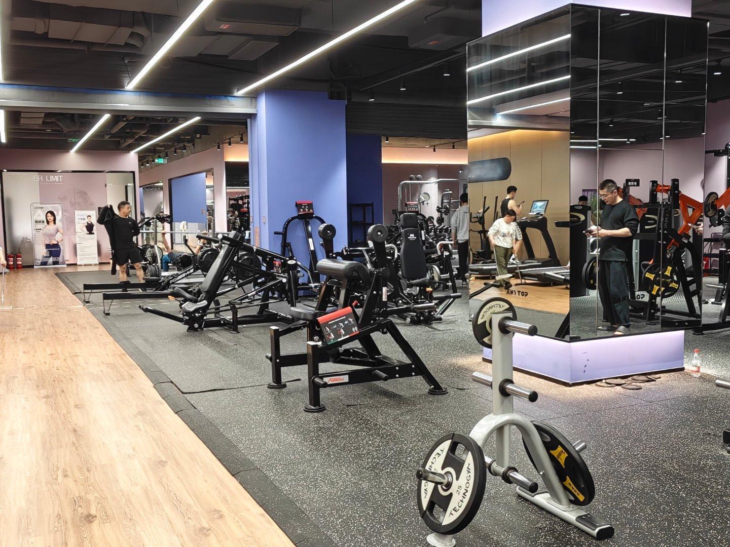 2026年第二十二次健身房打卡今天练完感觉抬不起手来了hhhhh22/100 