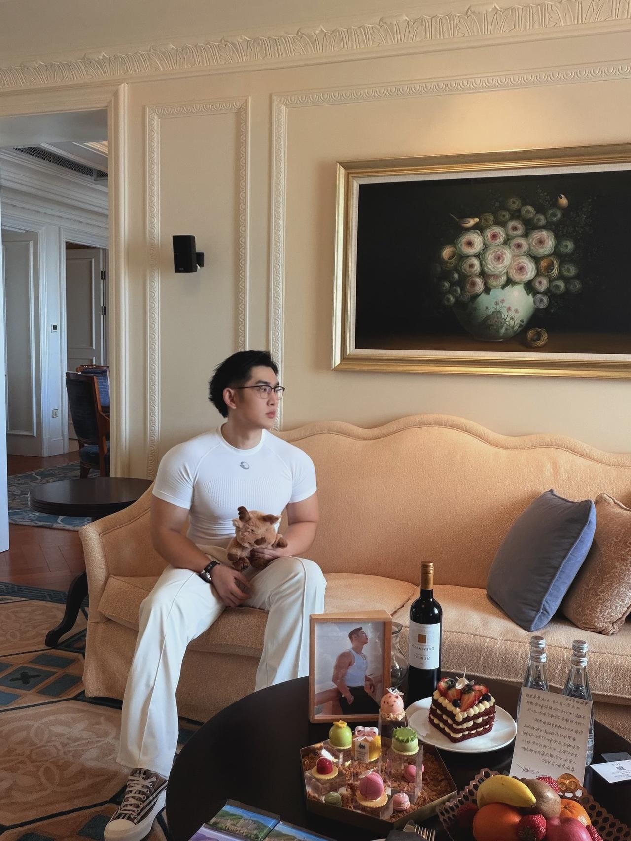 打卡完大连一方城堡豪华精选贵族套房，我反而觉得，真正拉开差距的不是城堡外壳，而是