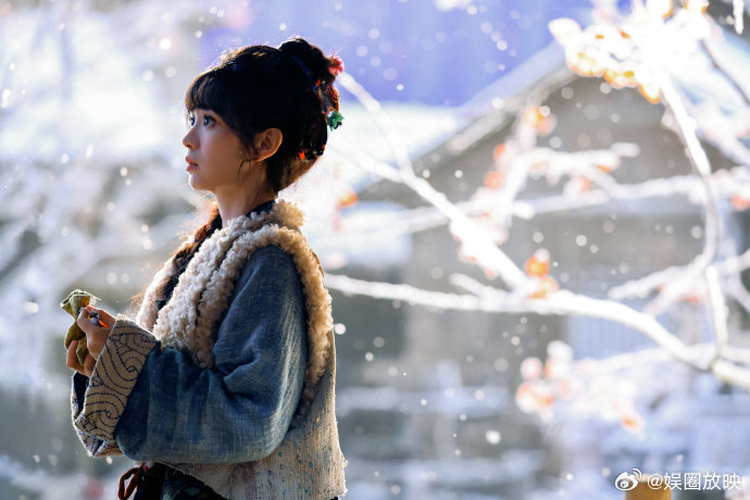 田曦薇不负心中山海田曦薇樊长玉双麻花辫古装双麻花辫编进少女心事，毛绒披肩藏着温暖