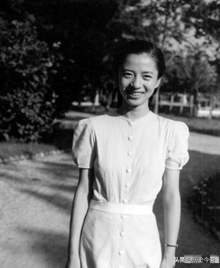 留法女雕塑家弃子私奔敦煌，17年隔阂，一句话化解女儿半生恨意
 
阅读此文前，诚