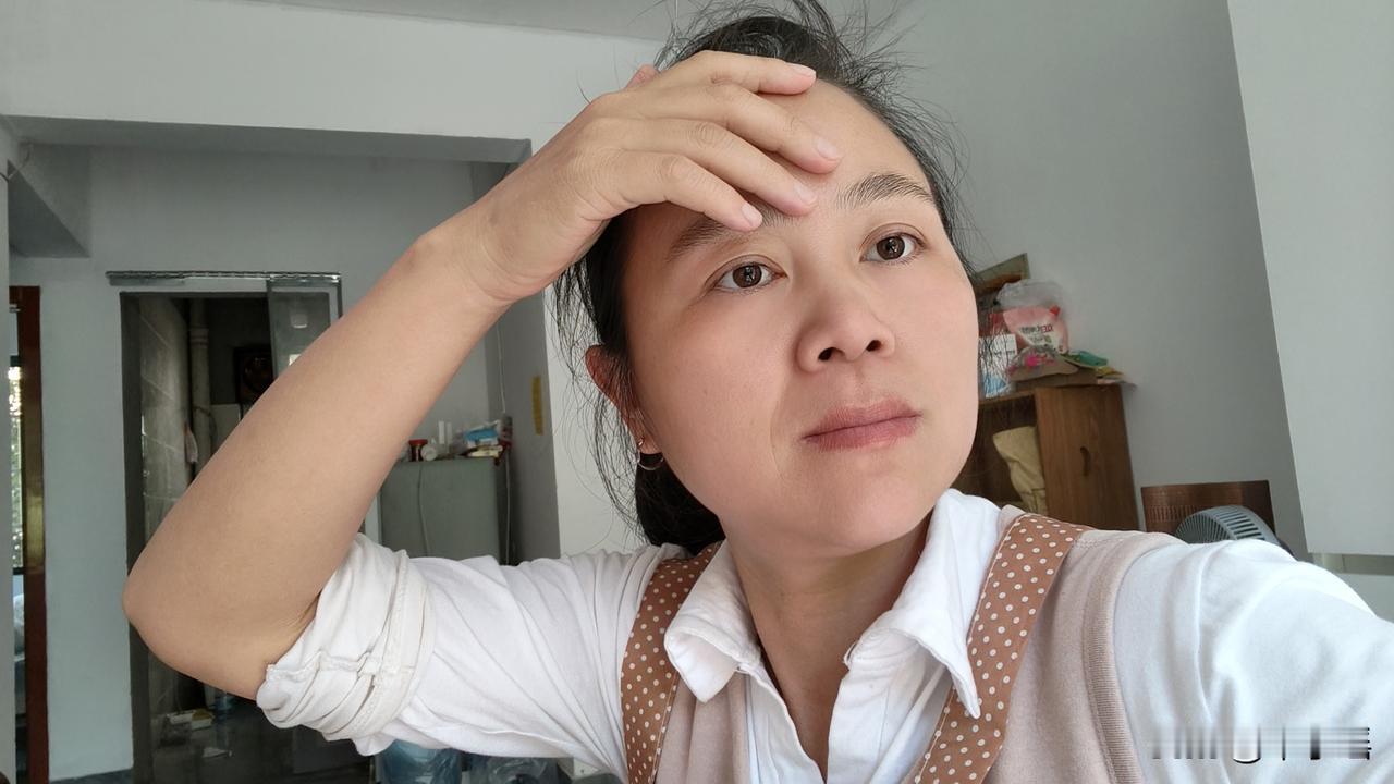 今年40岁，85年属牛，二婚四个孩子，自从38岁得了宫颈癌，做了子宫和卵巢双切除