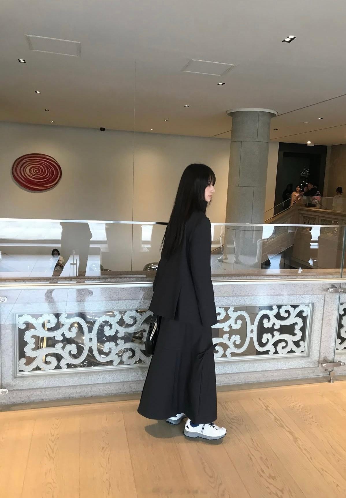 穿搭分享 连续更新第2618天韩国时尚女生日常搭配昨天的在草稿箱没有发服了我自己