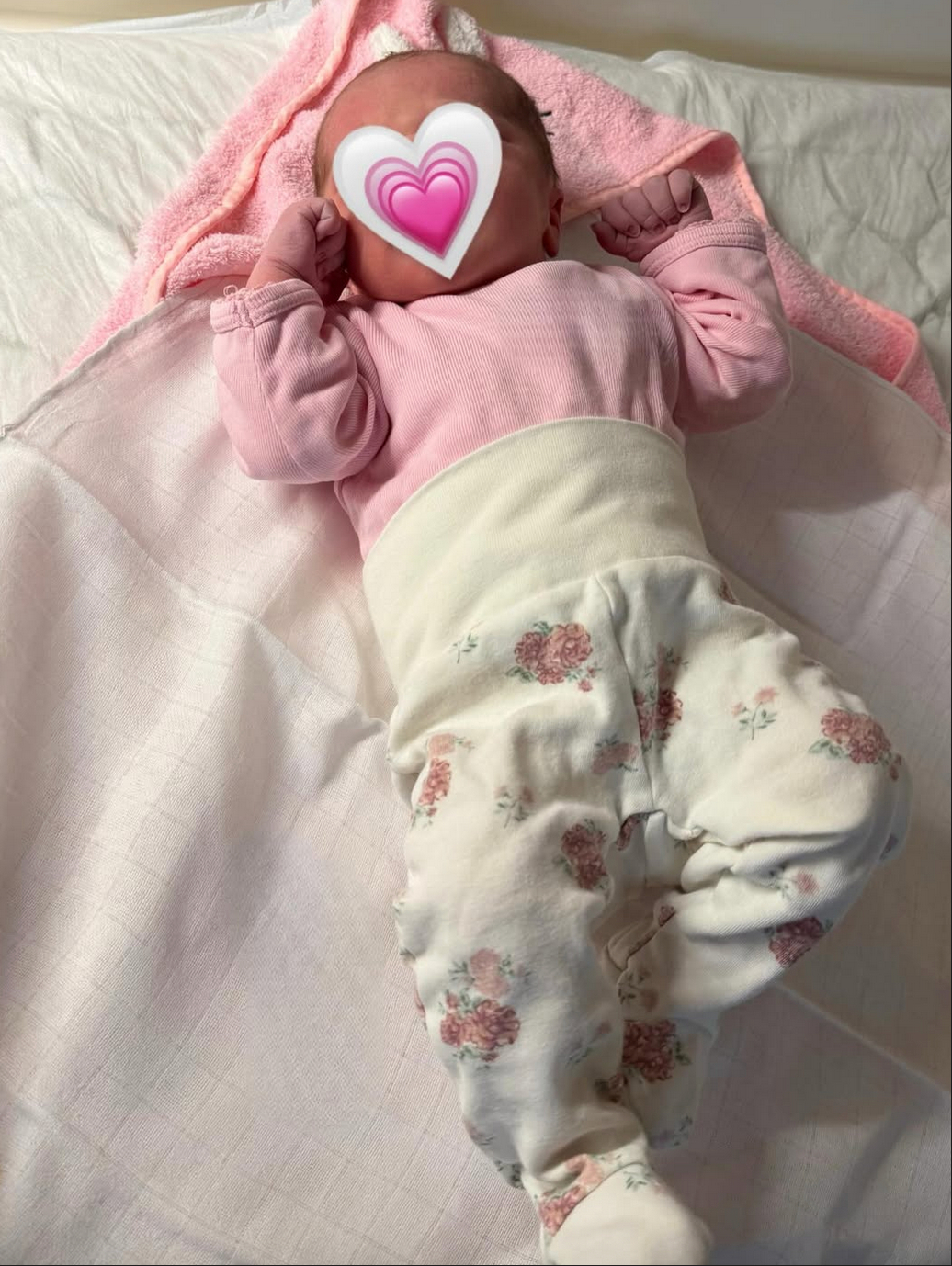 东契奇晒图二宝Olivia💕东契奇二胎得女 东契奇