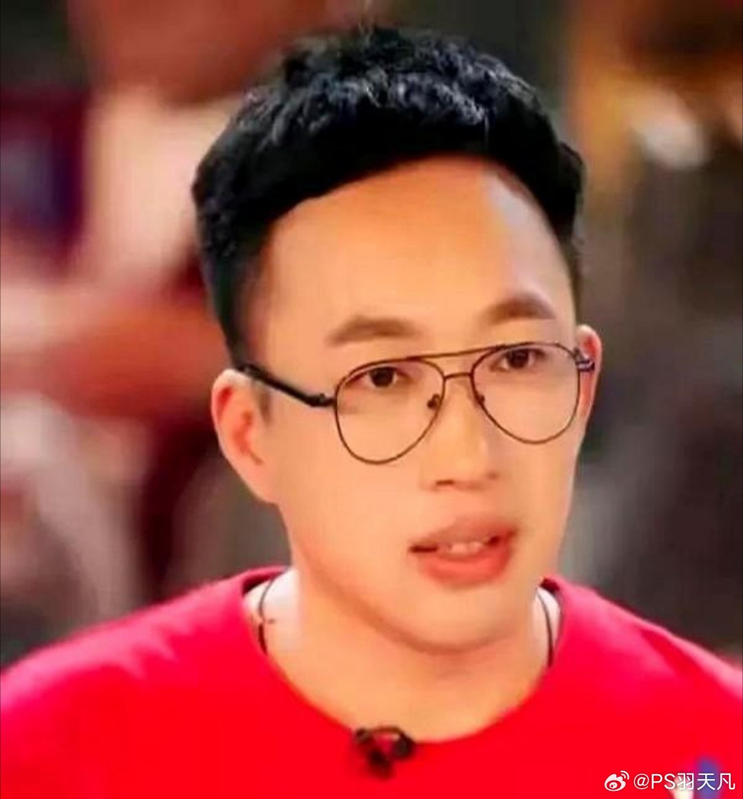 有个怪圈，绕着于正。他家艺人，签着的时候半温不火，合同一到期，立马就爆了。宋威龙