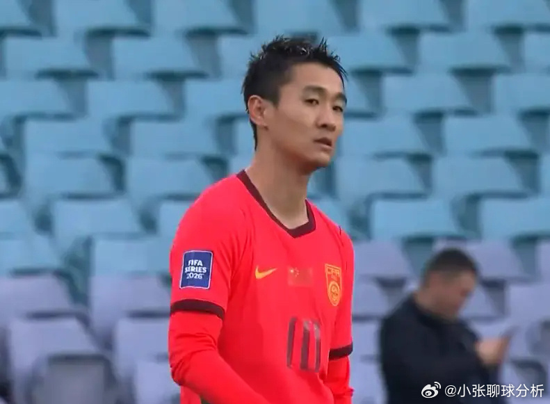 武磊没机会？国足新三叉戟爆发，张玉宁成核心，韦世豪焕发第二春3月27日，中国国足