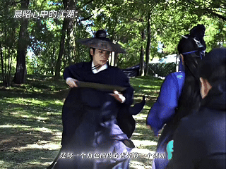 杨洋杨洋去年修仙今年考公电视剧雨霖铃 去年还在仙界飞升，今年直接空降大宋当护卫，